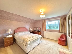 Photo 19- click for photo gallery